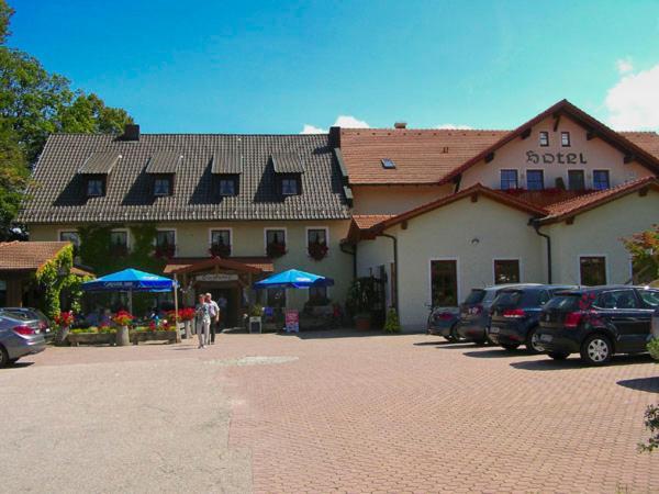 Lindenhof Hetzenbach Hotel Zell Exterior photo